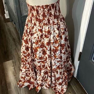 Faith & Zoe rust & white colored patterned skirt